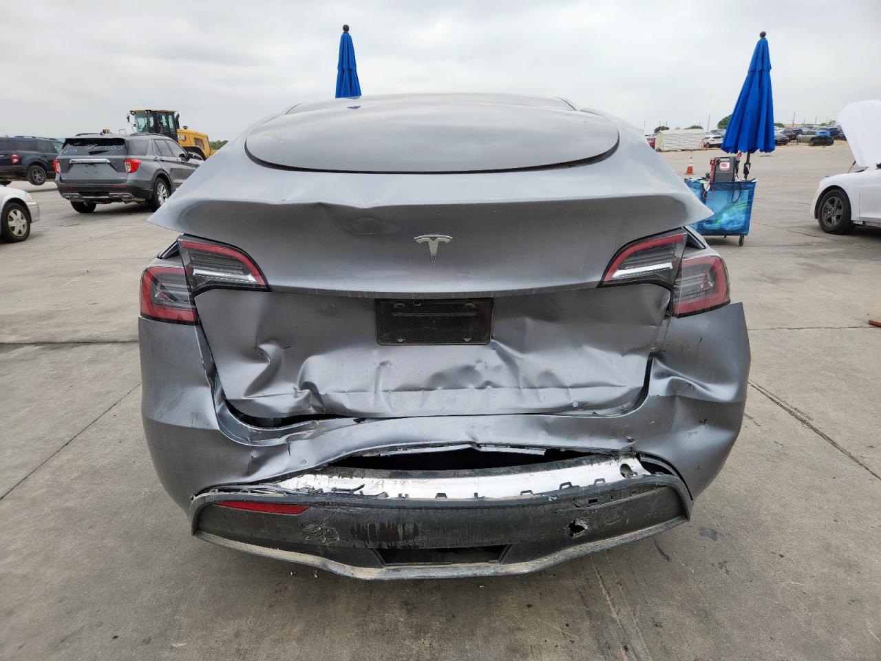 2025 Tesla Model Y VIN: 7SAYGDED8SA343418 Lot: 71113085