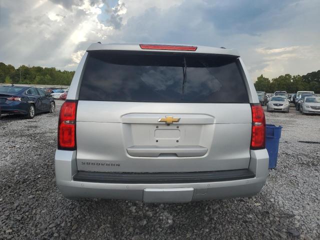  CHEVROLET SUBURBAN 2018 Серебристый