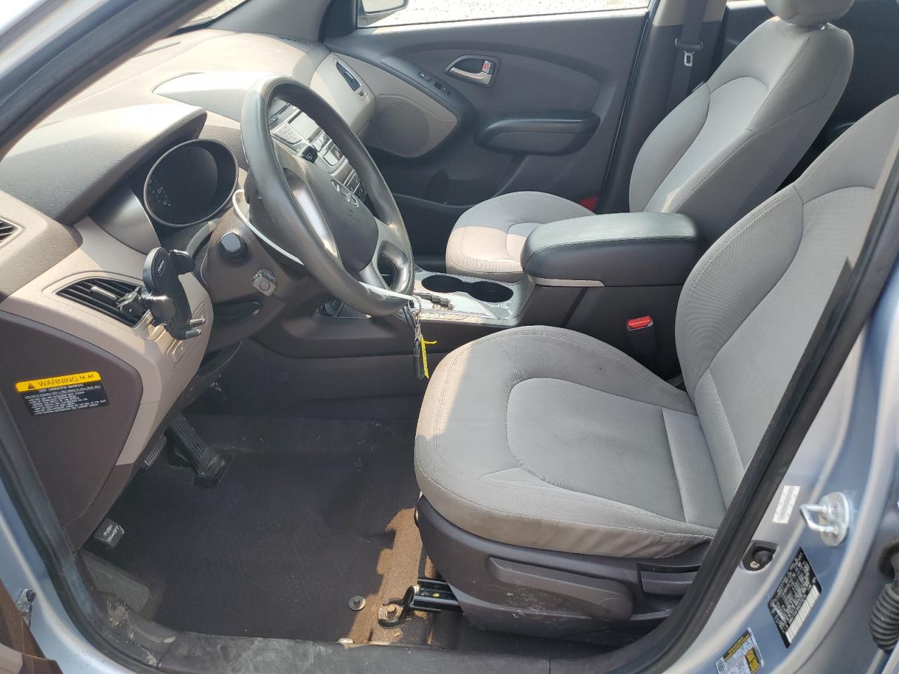 KM8JT3AC9AU073279 2010 Hyundai Tucson Gls