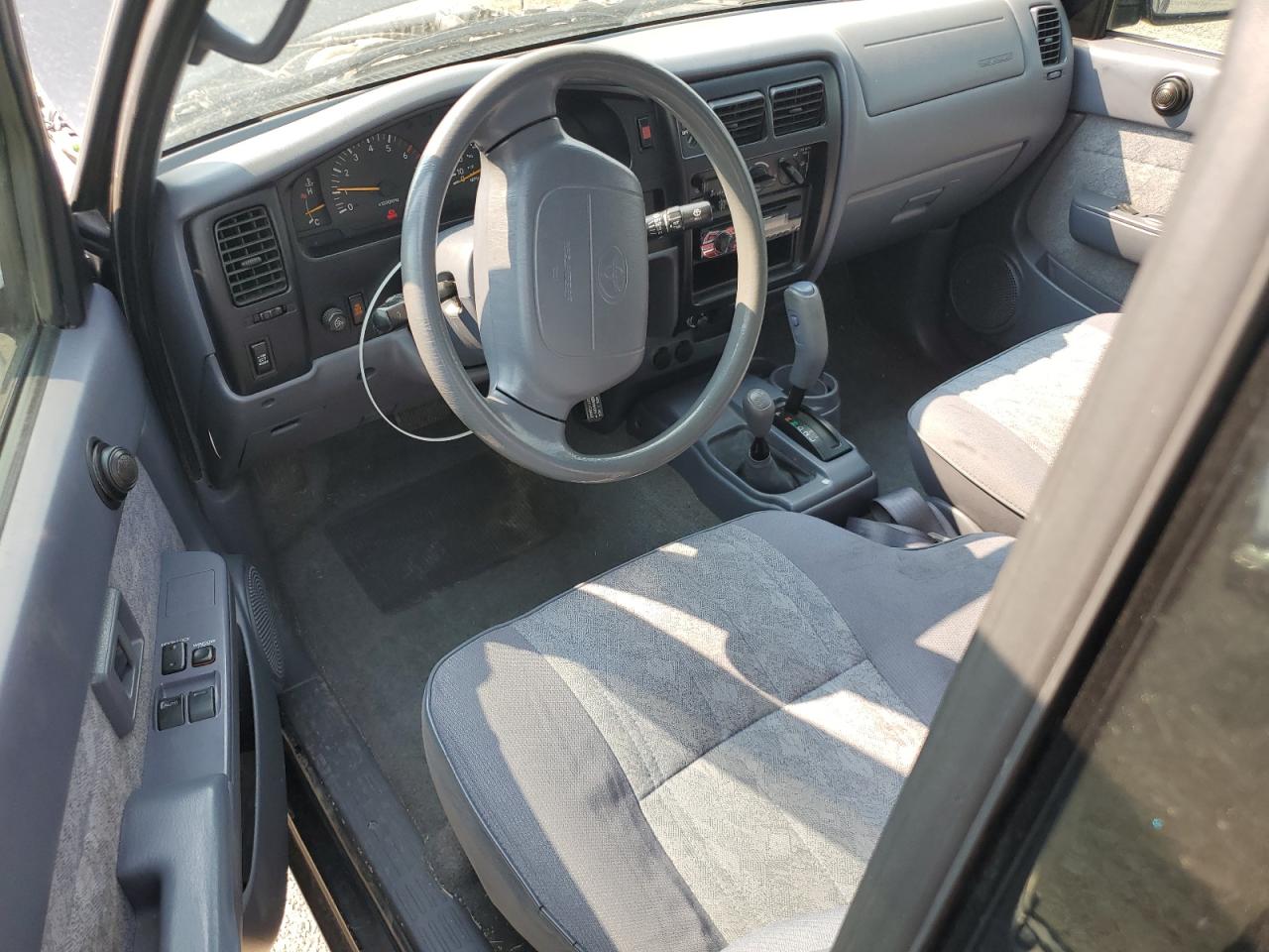 2000 Toyota Tacoma Xtracab VIN: 4TAWN72NXYZ629135 Lot: 69763105