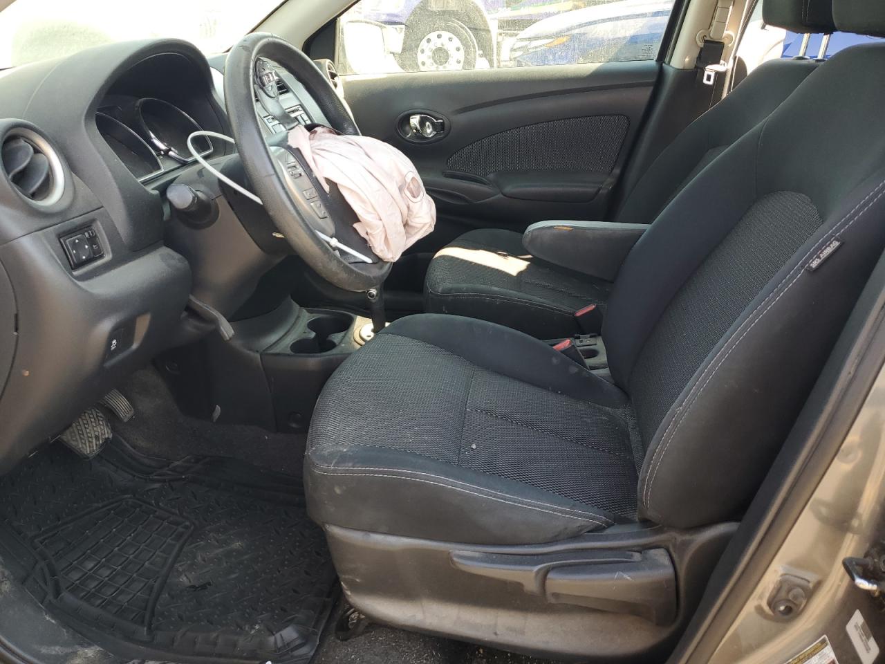 2016 Nissan Versa S VIN: 3N1CN7AP3GL814131 Lot: 68439875