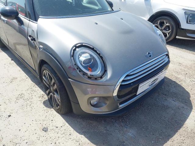 2018 MINI COOPER 
