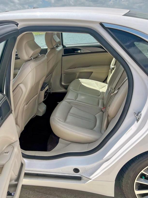  LINCOLN MKZ 2019 Белы
