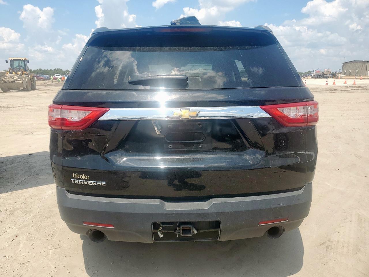 2019 Chevrolet Traverse Ls VIN: 1GNERFKW2KJ227422 Lot: 69886005