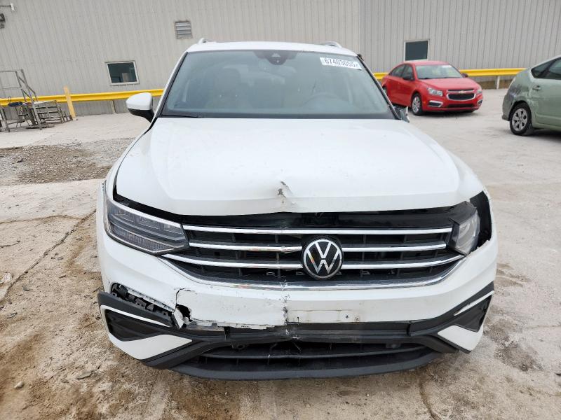  VOLKSWAGEN TIGUAN 2022 Белы