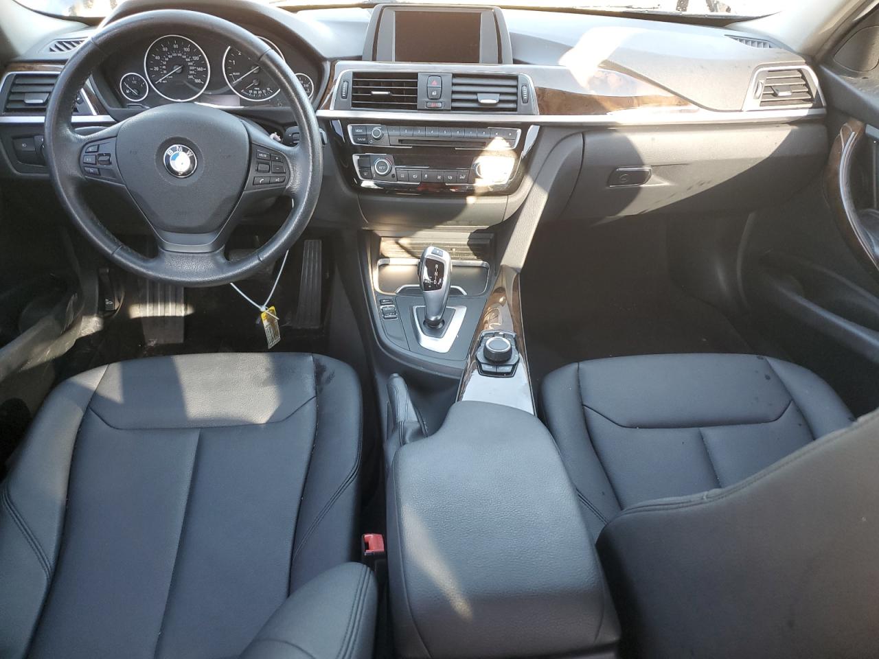 2016 BMW 320 I VIN: WBA8A9C53GK617917 Lot: 70422345