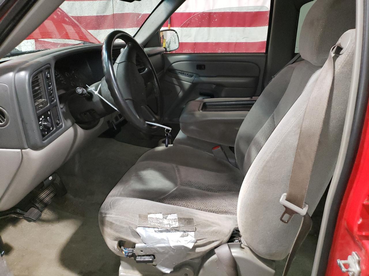 2004 Chevrolet Tahoe K1500 VIN: 1GNEK13V04J211560 Lot: 68352925