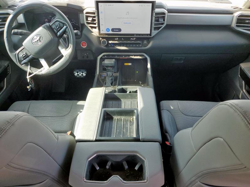  TOYOTA TUNDRA 2024 Srebrny