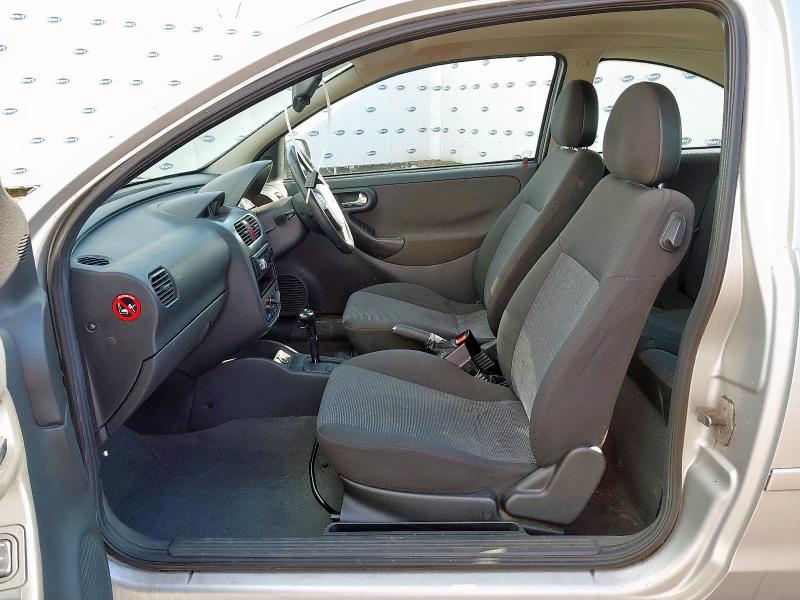 2004 VAUXHALL CORSA DESIGN