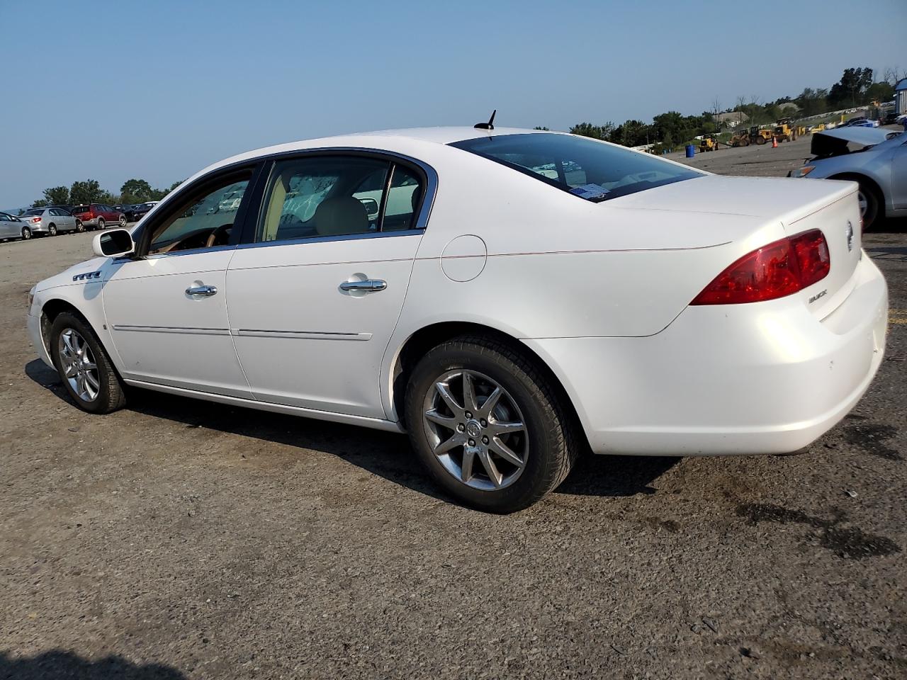 1G4HR57Y86U184540 BUICK LUCERNE 2006 WHITE Photo 2