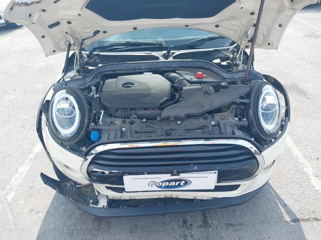 2018 MINI COOPER AUTO 