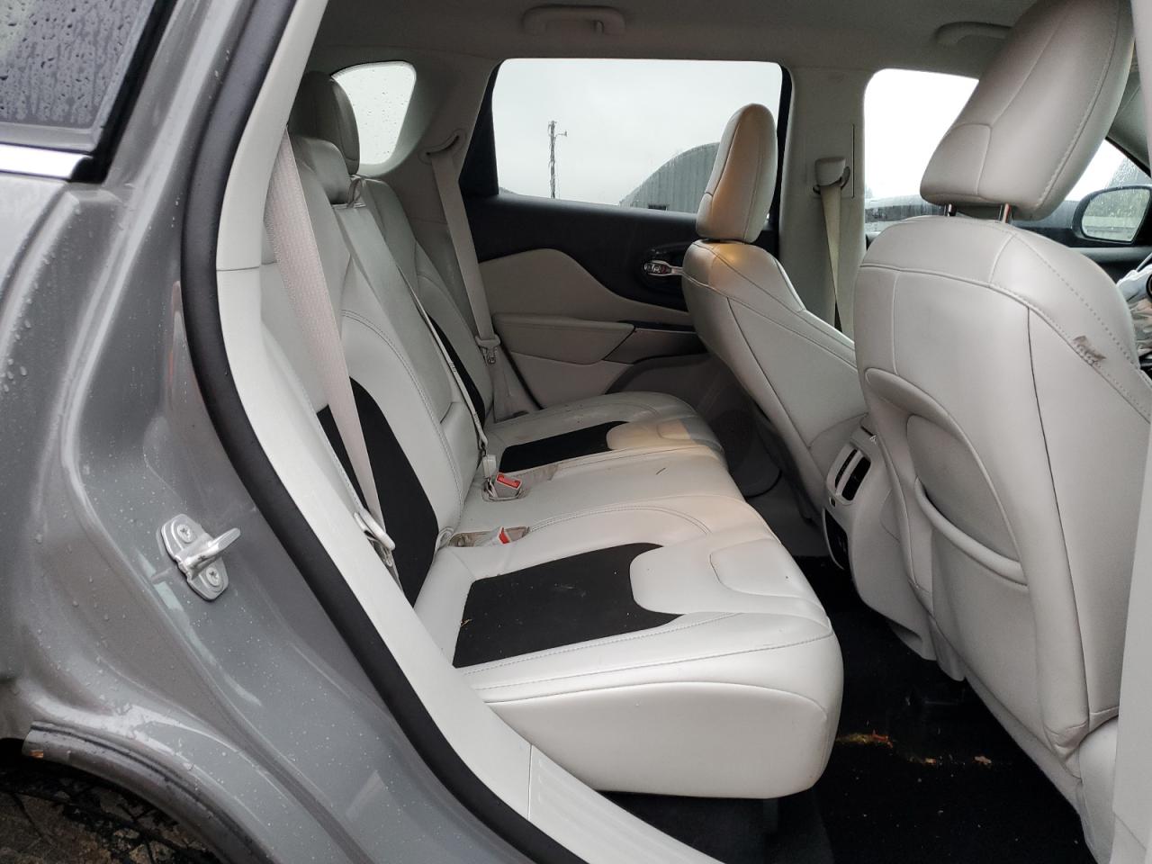 2021 Jeep Cherokee Latitude Plus VIN: 1C4PJMLB1MD192902 Lot: 70889165