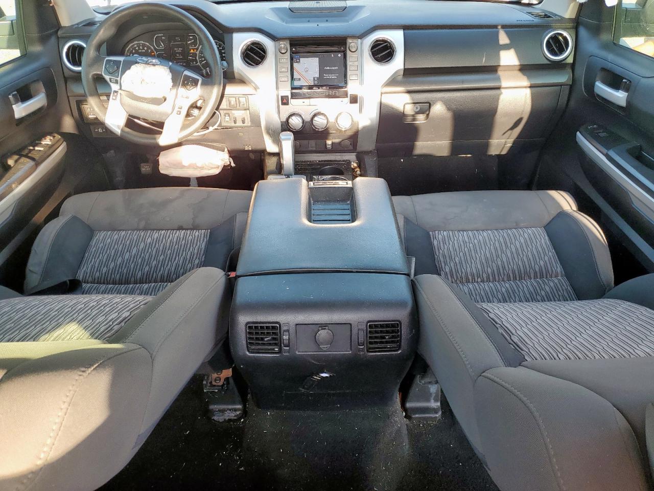 2019 Toyota Tundra Crewmax Sr5 VIN: 5TFEY5F18KX255467 Lot: 68189285