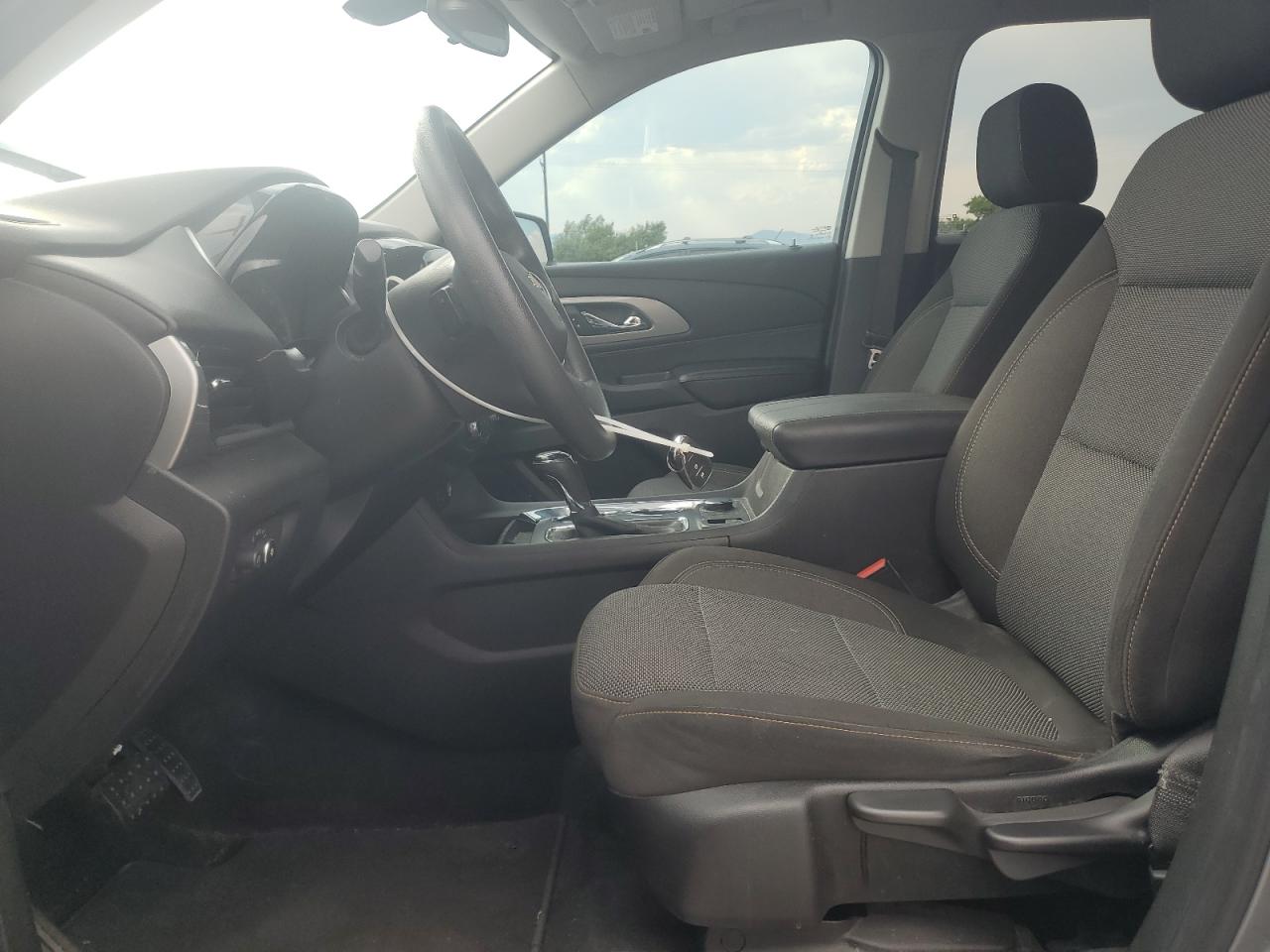 2018 Chevrolet Traverse Ls VIN: 1GNEVFKW5JJ153259 Lot: 68849945