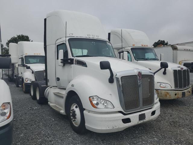 2015 KENWORTH T680 SEMI TRUCK for sale at Copart PA - HARRISBURG