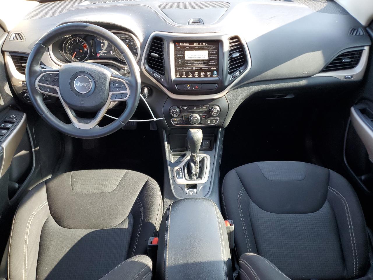 2017 Jeep Cherokee Latitude VIN: 1C4PJLCB2HW610145 Lot: 67306835