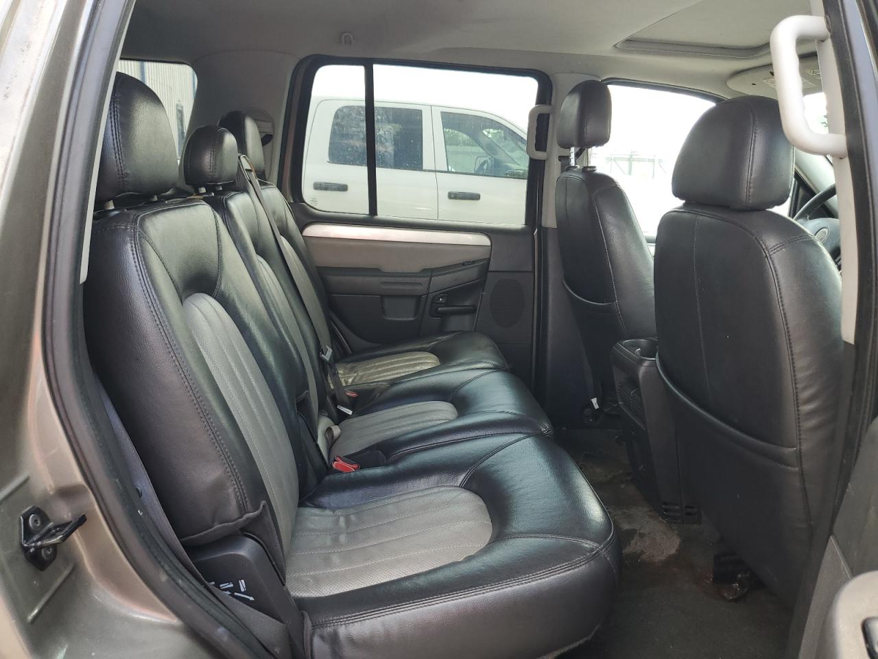 2005 Mercury Mountaineer VIN: 4M2ZU86W65UJ02127 Lot: 67734545