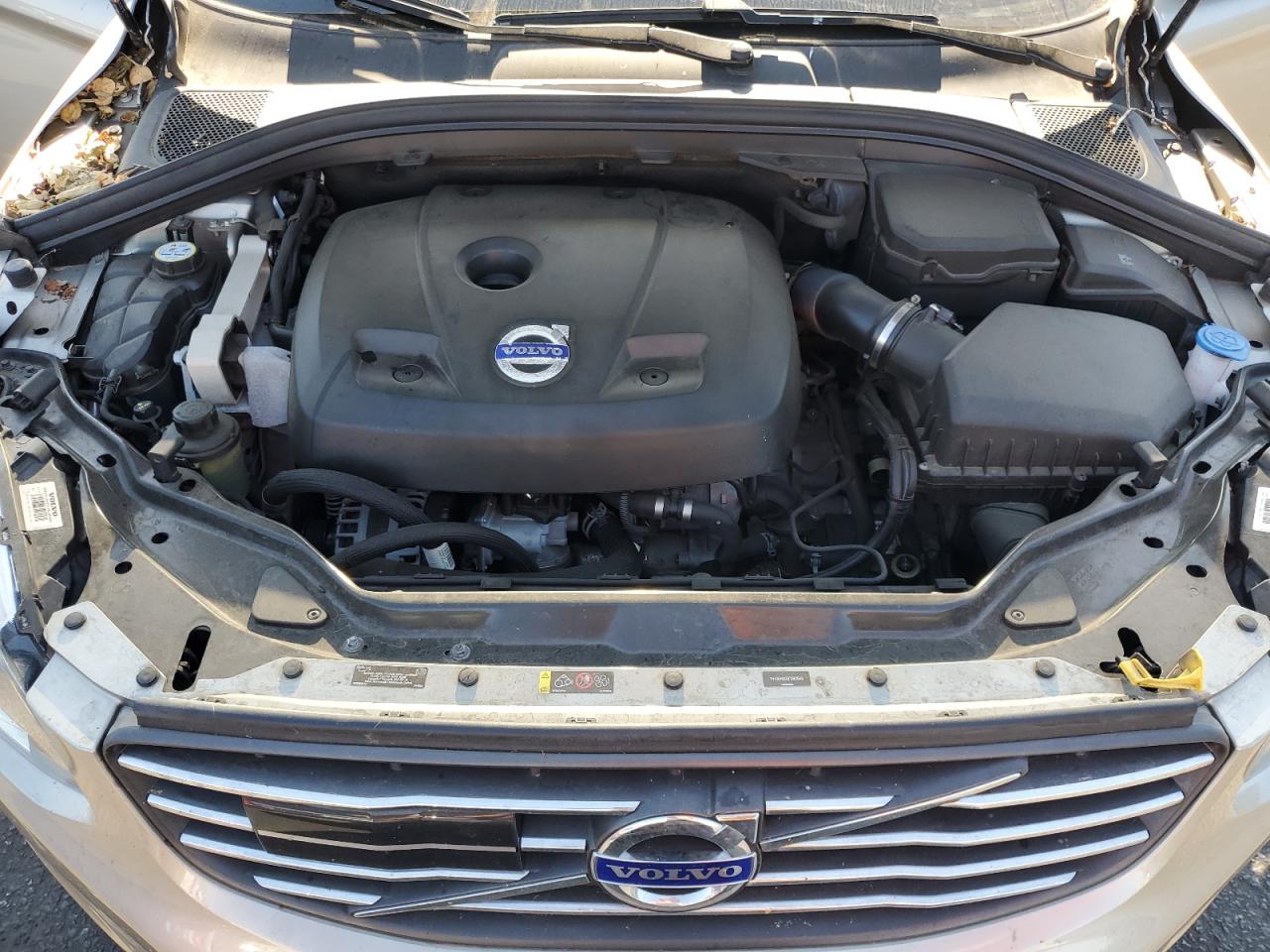 2015 Volvo Xc60 T5 Premier+ VIN: YV426MDC0F2601549 Lot: 70784415