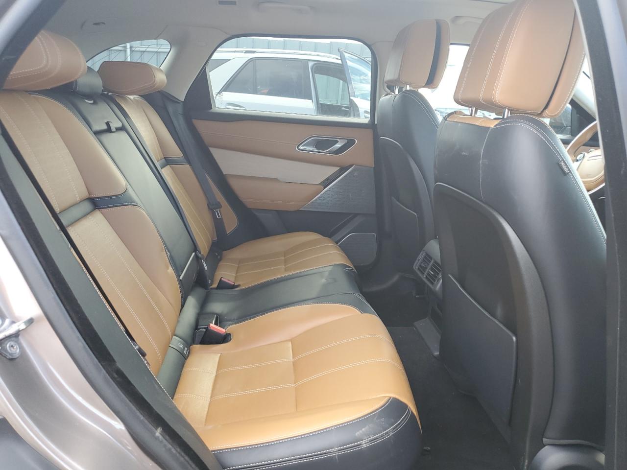 2018 Land Rover Range Rover Velar Se VIN: SALYC2RV2JA705245 Lot: 68077075