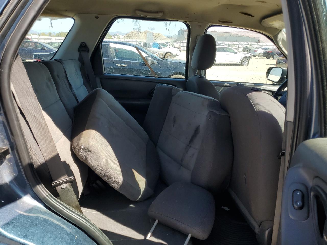 2005 Ford Escape Xls VIN: 1FMYU02Z75DA05890 Lot: 69485625
