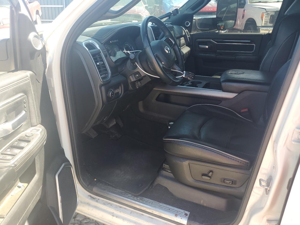 2022 Ram 3500 Laramie VIN: 3C63RRJL8NG377671 Lot: 70131155