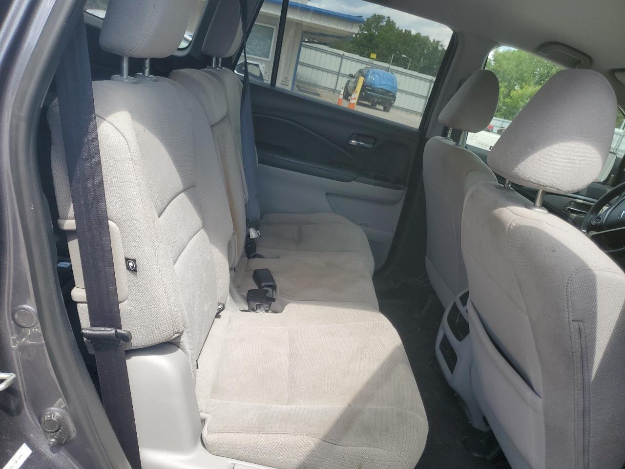 2016 Honda Pilot Lx VIN: 5FNYF6H17GB114994 Lot: 69847335