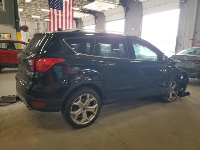  FORD ESCAPE 2019 Черный