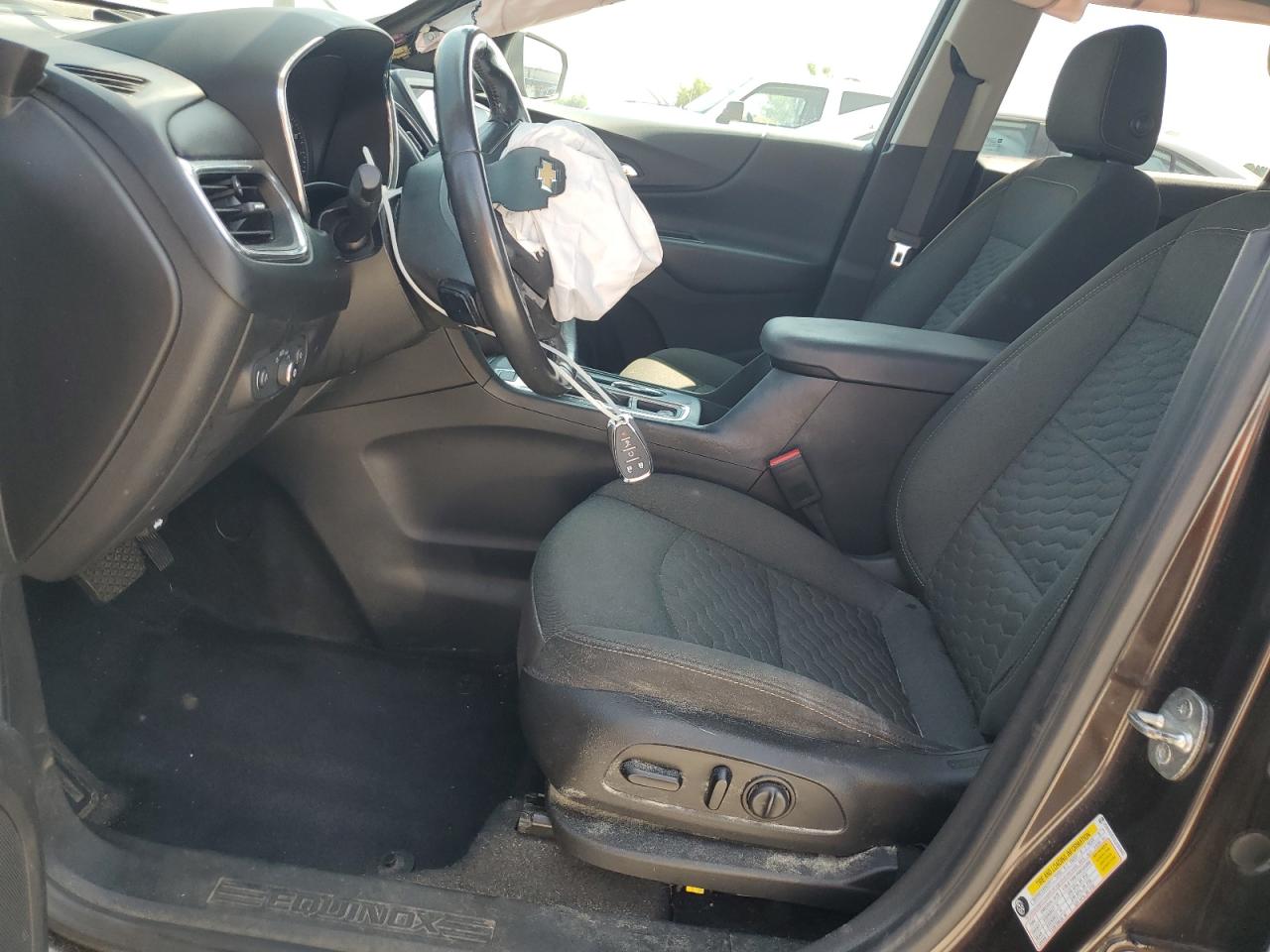 2020 Chevrolet Equinox Lt VIN: 2GNAXUEV2L6163943 Lot: 68939375