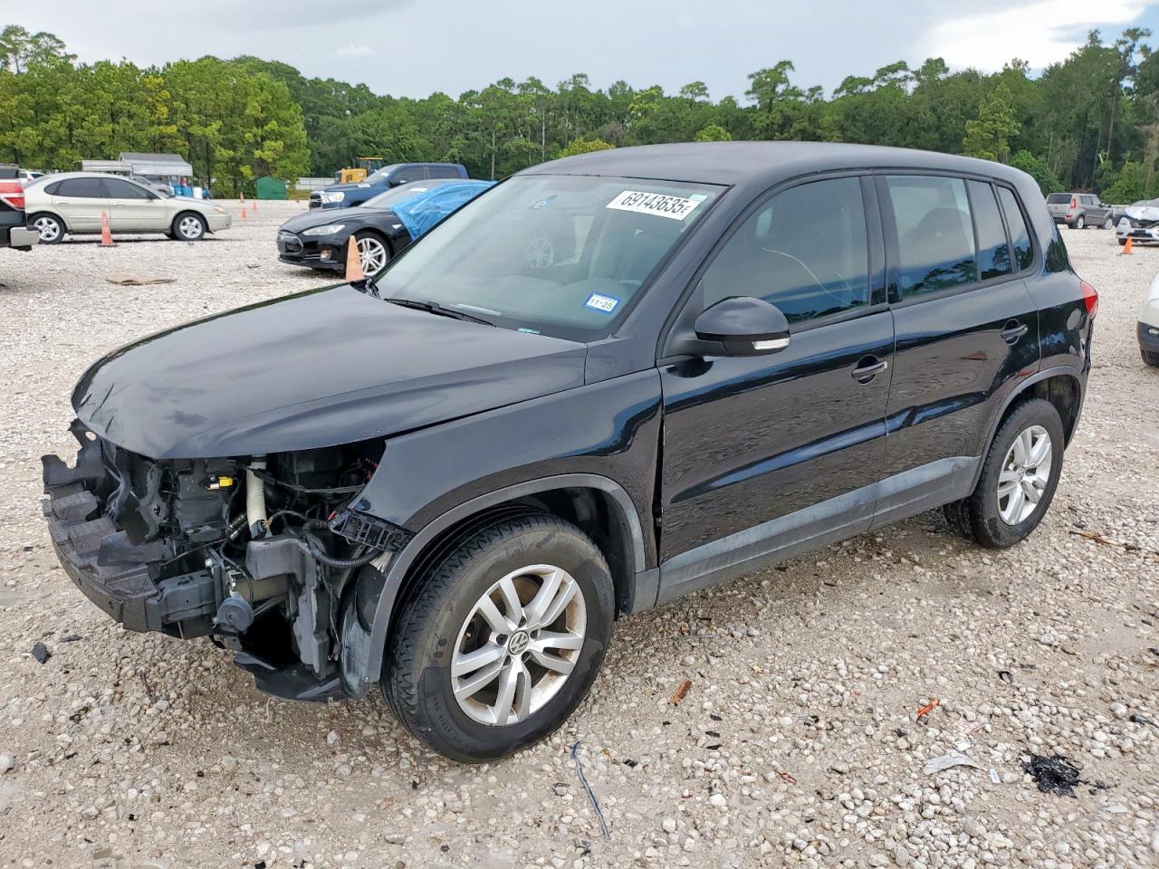 2013 Volkswagen Tiguan S black null gas WVGAV3AXXDW600607 photo #1