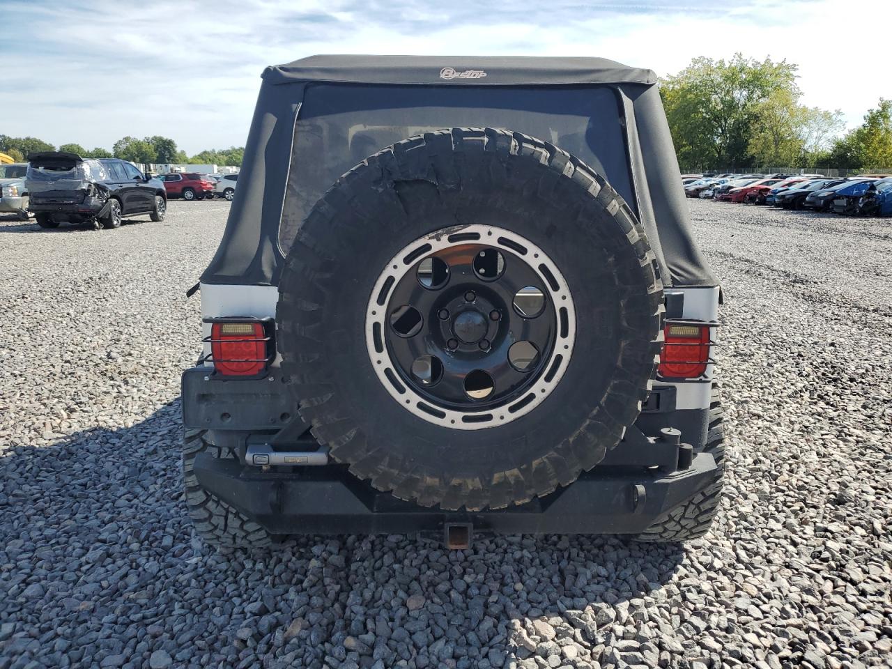 2005 Jeep Wrangler / Tj Unlimited VIN: 1J4FA44SX5P320414 Lot: 70916285
