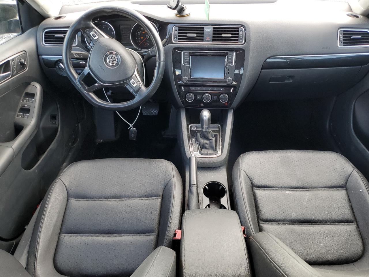 2017 Volkswagen Jetta Sel VIN: 3VWL17AJ0HM261483 Lot: 69010695