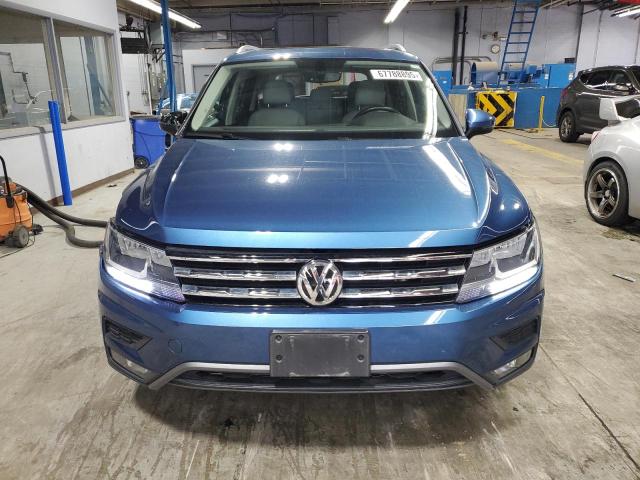  VOLKSWAGEN TIGUAN 2018 Синий