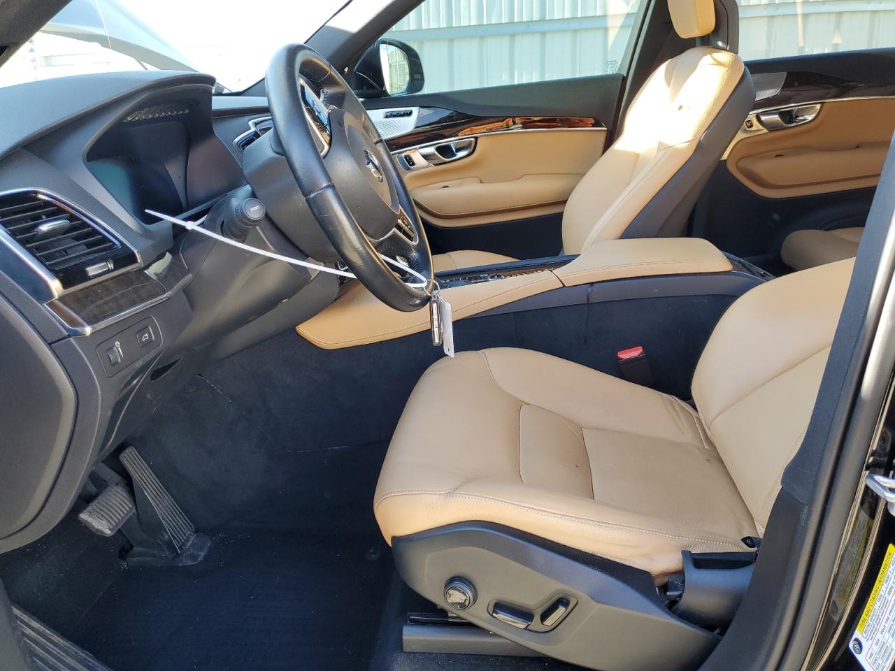 2017 Volvo Xc90 T6 VIN: YV4A22PK1H1141356 Lot: 66734525