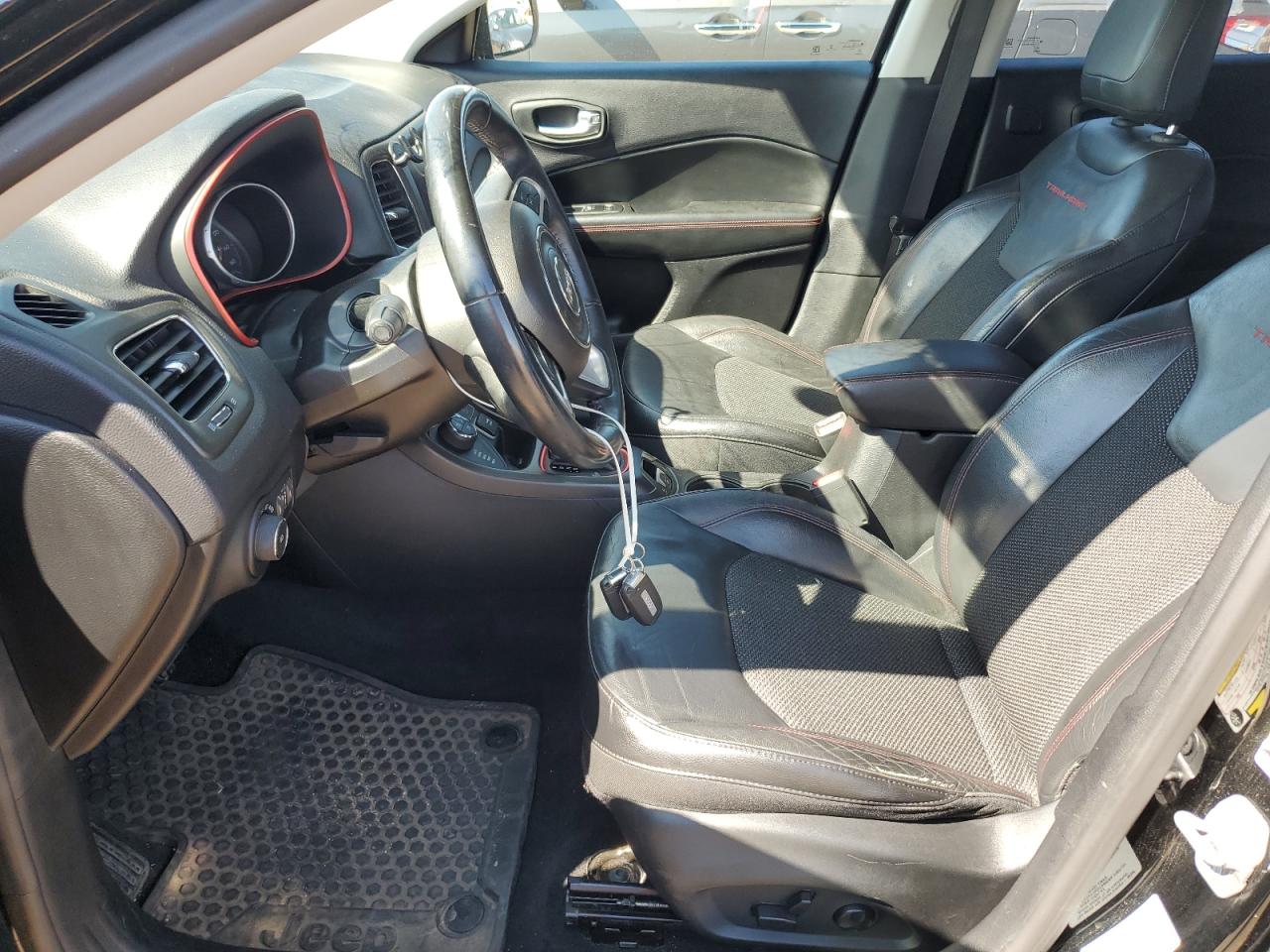 2018 Jeep Compass Trailhawk VIN: 3C4NJDDB8JT129064 Lot: 68223505