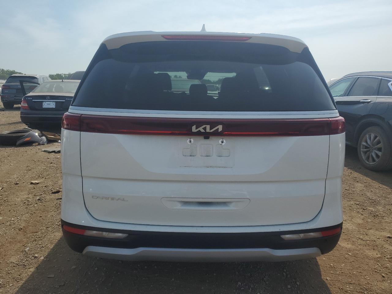 2024 Kia Carnival Lx VIN: KNDNB4H3XR6324749 Lot: 68010565