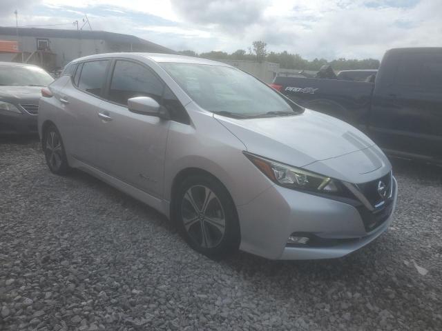  NISSAN LEAF 2018 Srebrny