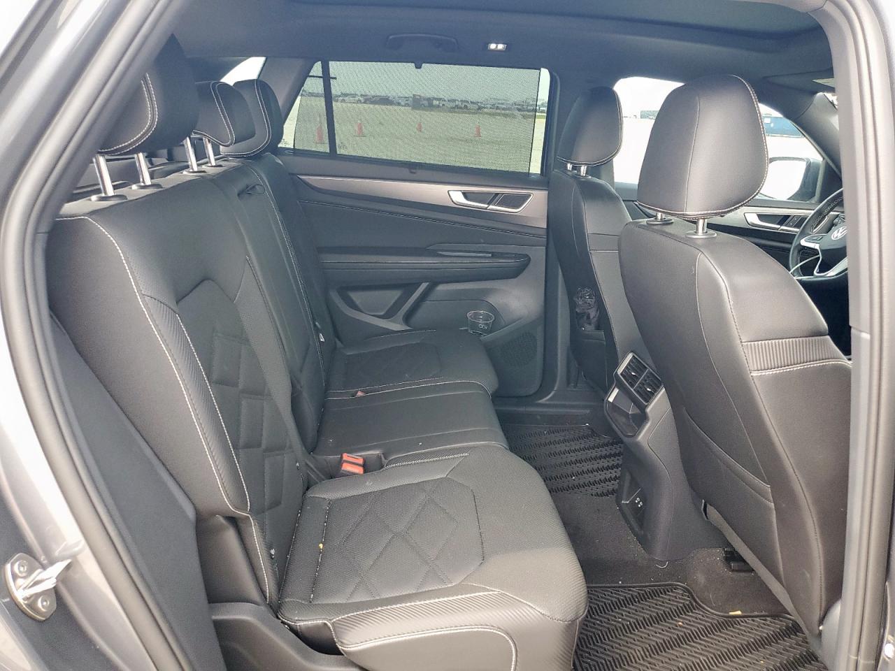 2025 Volkswagen Atlas Cross Sport Se VIN: 1V2JE2CA4SC204399 Lot: 70093975