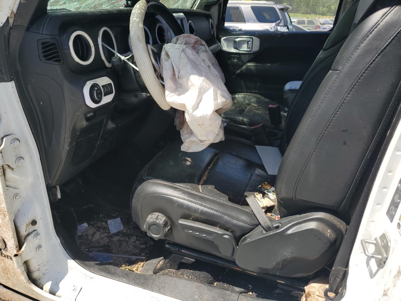 2020 Jeep Gladiator Overland VIN: 1C6HJTFG5LL197215 Lot: 70445325