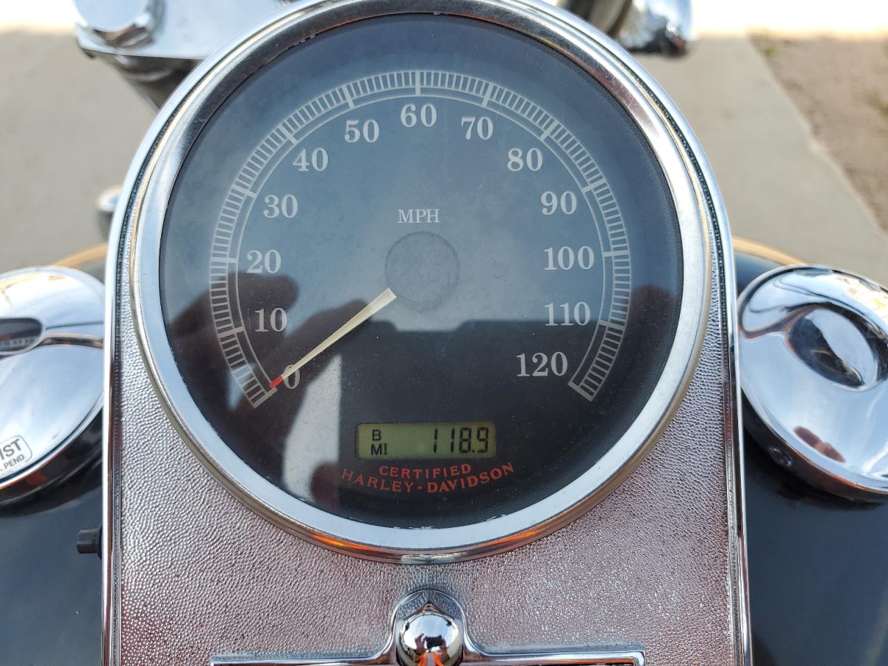 2005 Harley-Davidson Fxsti VIN: 1HD1BVB145Y046715 Lot: 70359505