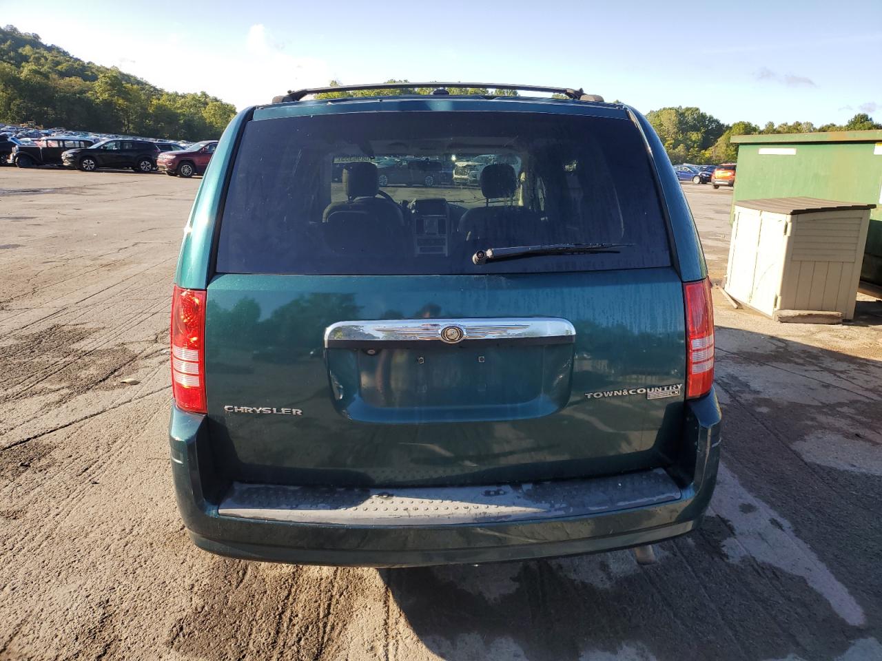 2009 Chrysler Town & Country Touring VIN: 2A8HR541X9R560564 Lot: 70896355