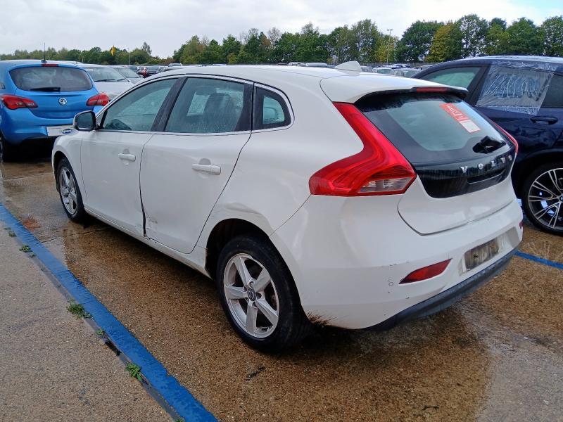 2015 VOLVO V40 SE D2 