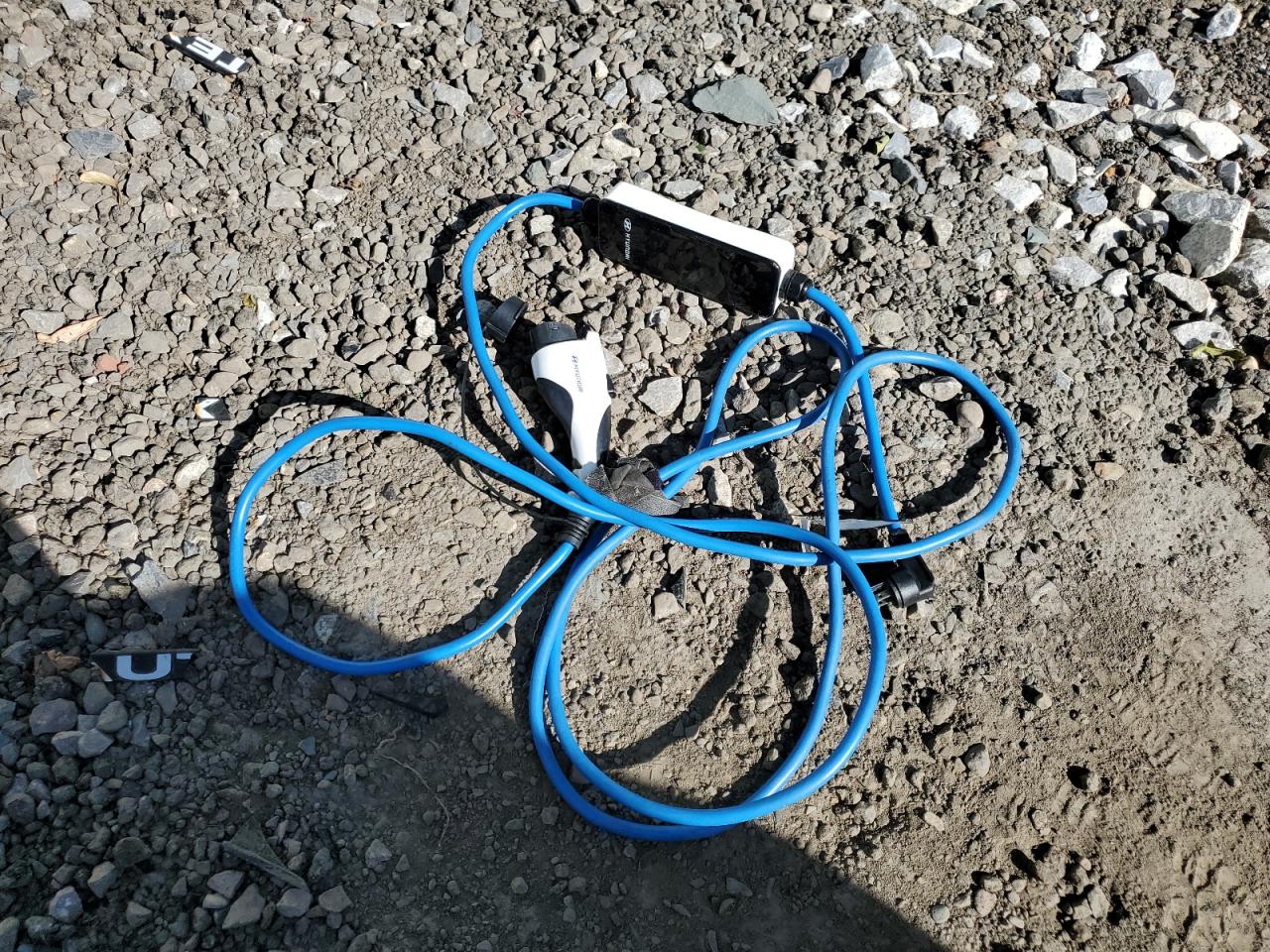 2021 Hyundai Ioniq Limited VIN: KMHC85LJ1MU077073 Lot: 68709545