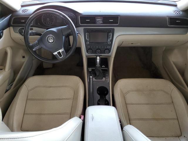 Sedans VOLKSWAGEN PASSAT 2015 Czarny