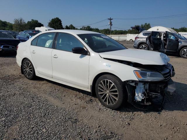  VOLKSWAGEN JETTA 2016 Белы