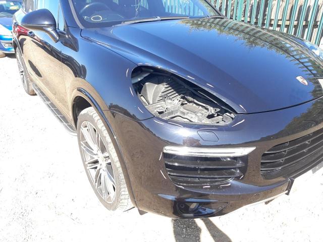 2016 PORSCHE CAYENNE V8