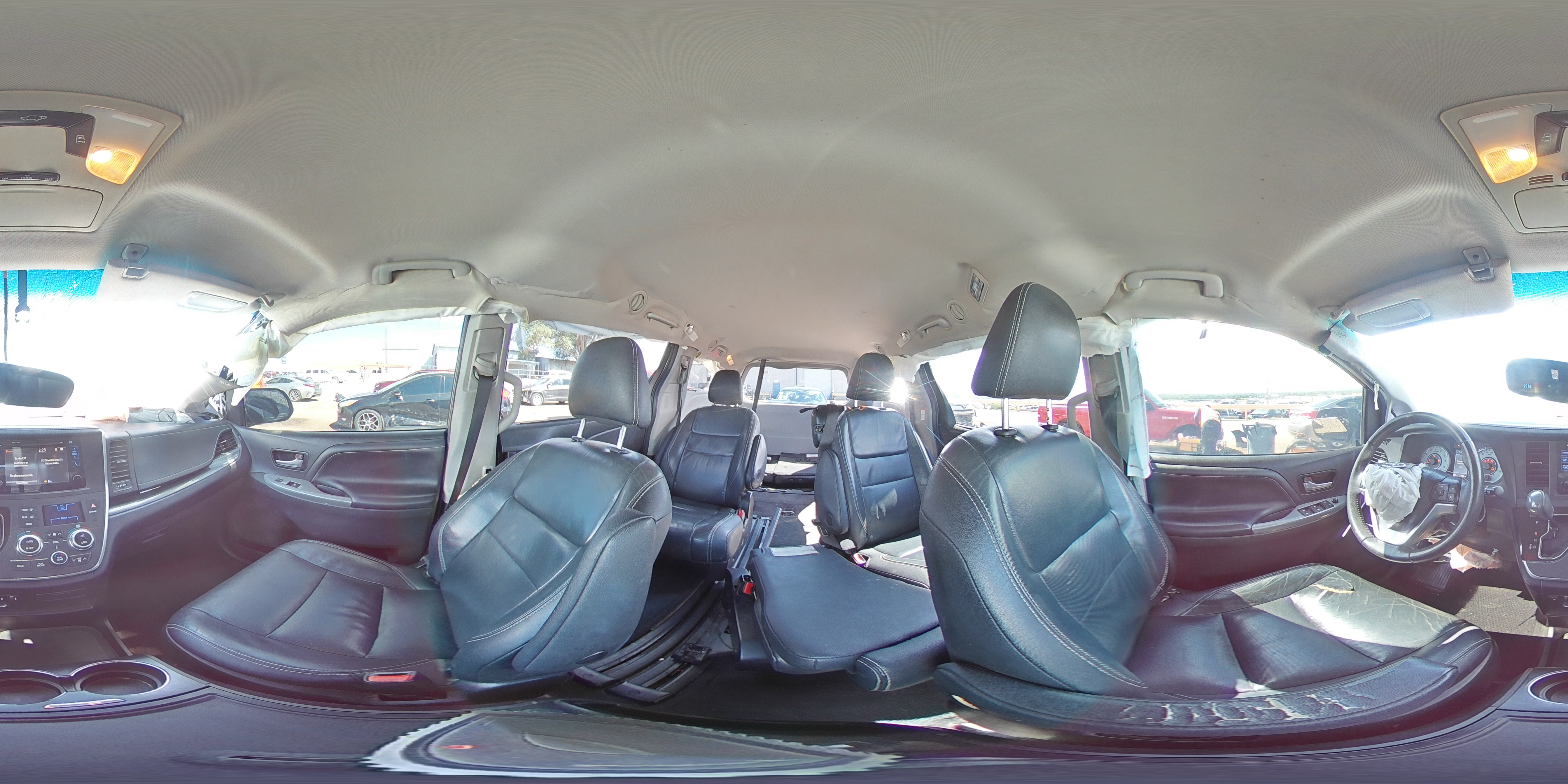 2015 Toyota Sienna Sport VIN: 5TDXK3DC2FS678950 Lot: 70514285