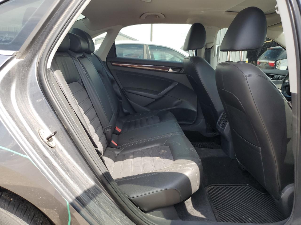 2013 Volkswagen Passat Sel VIN: 1VWCN7A31DC135019 Lot: 67519445