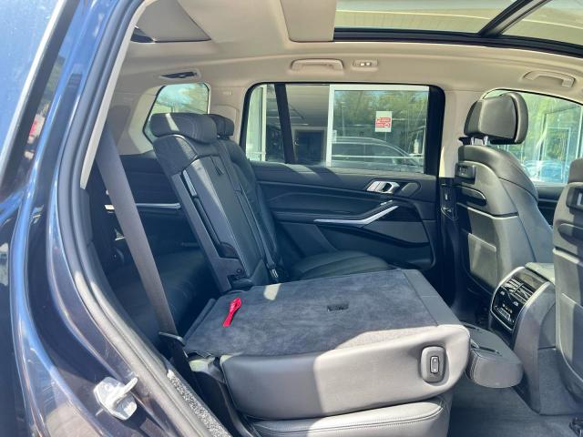  BMW X7 2020 Серый