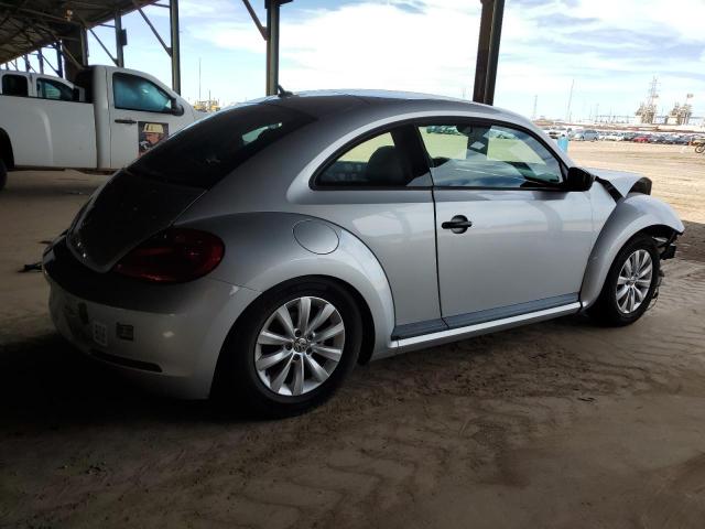  VOLKSWAGEN BEETLE 2016 Серебристый