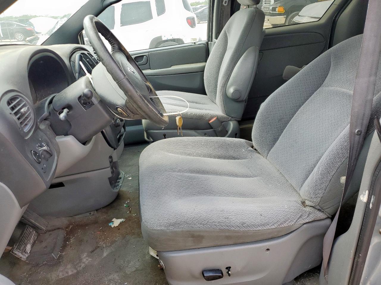 2005 Dodge Grand Caravan Sxt VIN: 2D4GP44L45R128215 Lot: 69503165